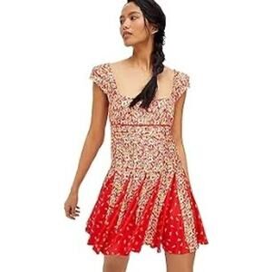 Free People / Ponderosa Mini Dress Strawberry Floral print / sz S